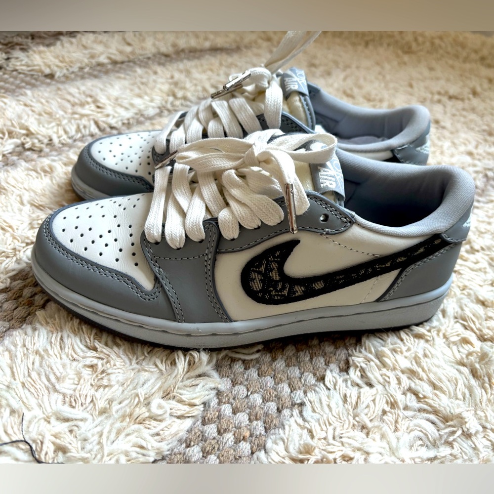 Nike Air Jordan Low Top Sneakers Size Woman US 5.5/ EURO 36